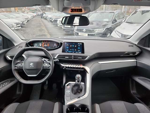 Fahrzeugbild eines Peugeot 3008