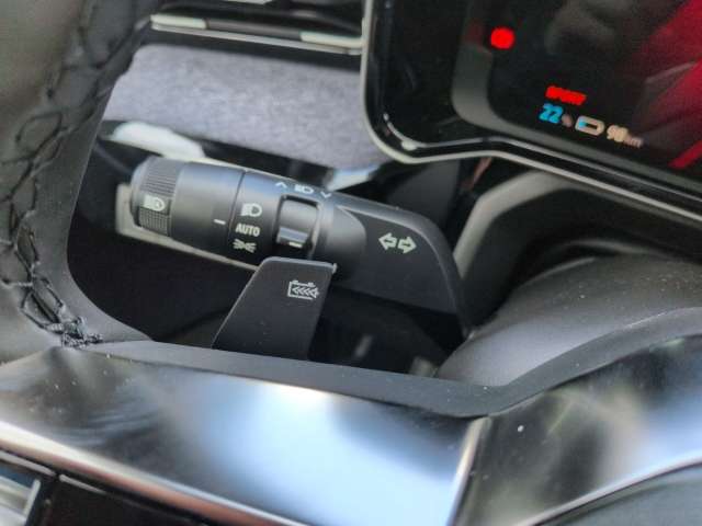 Fahrzeugbild eines Renault 5 E-TECH