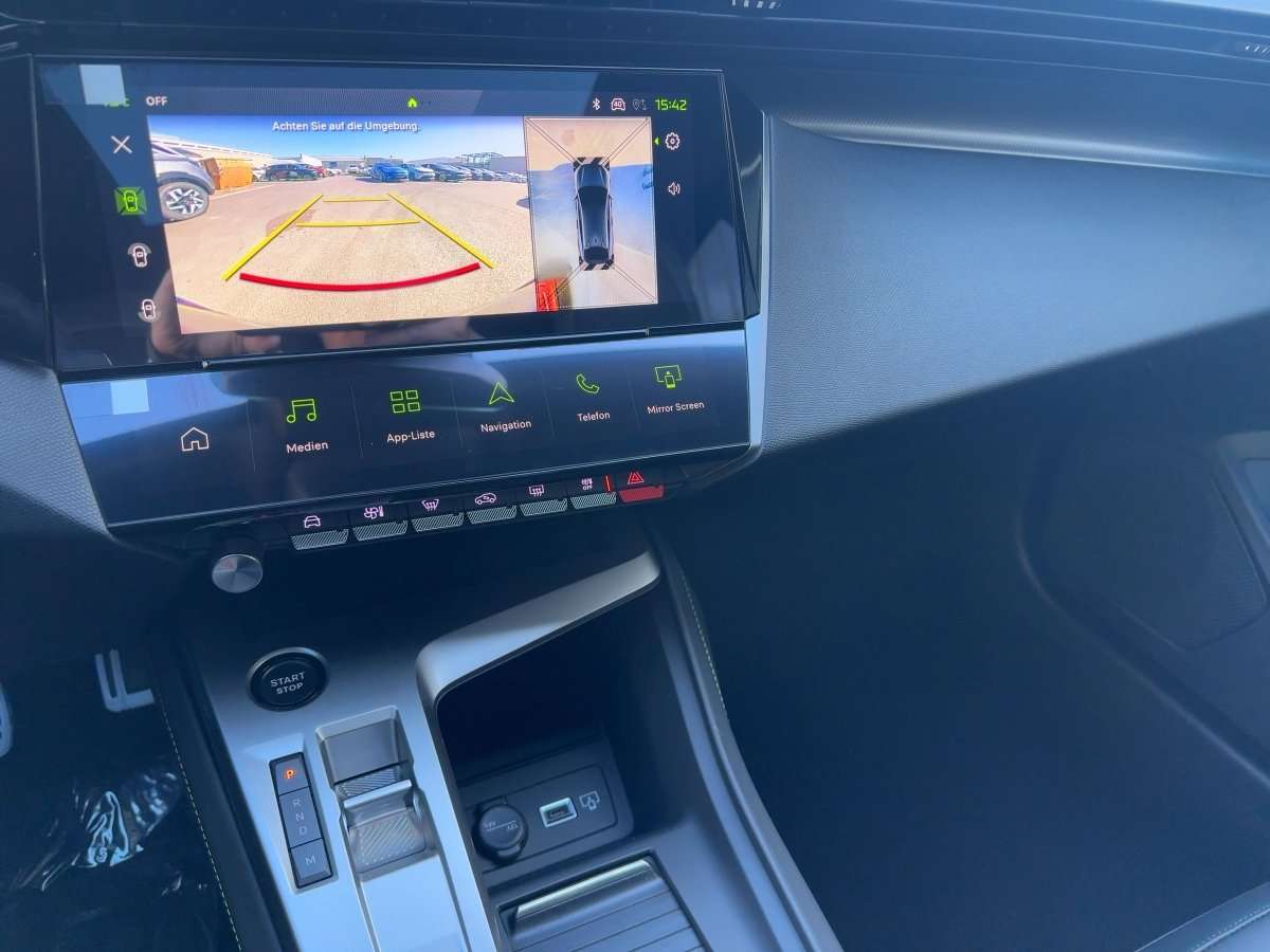 Fahrzeugbild eines Peugeot 408