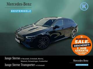 Schräge Frontansicht auf einen Mercedes-Benz CLA , freigestellt