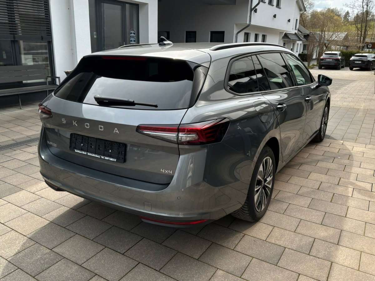 Fahrzeugbild eines Skoda Superb