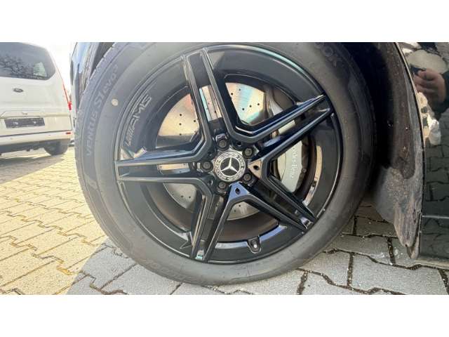 Fahrzeugbild eines Mercedes-Benz S-Klasse