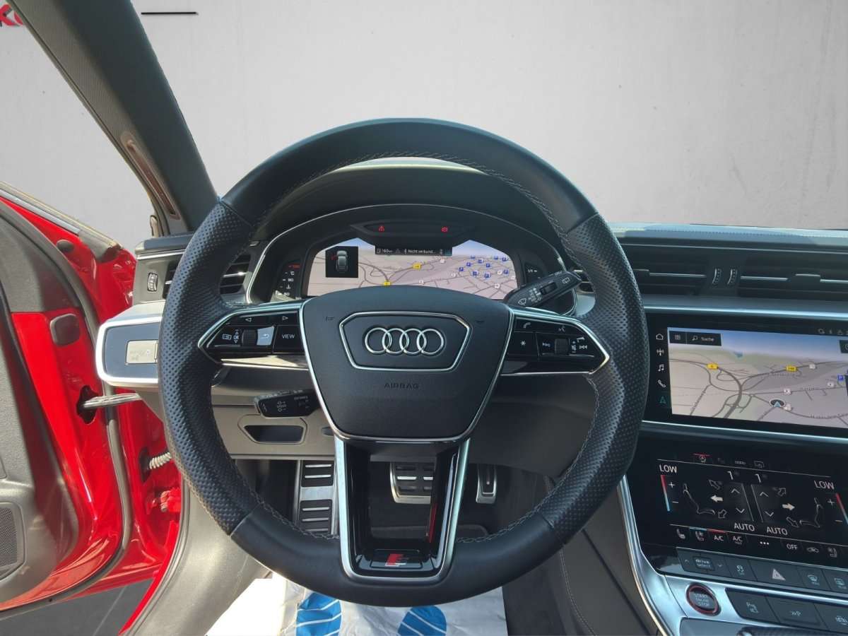 Fahrzeugbild eines Audi S6