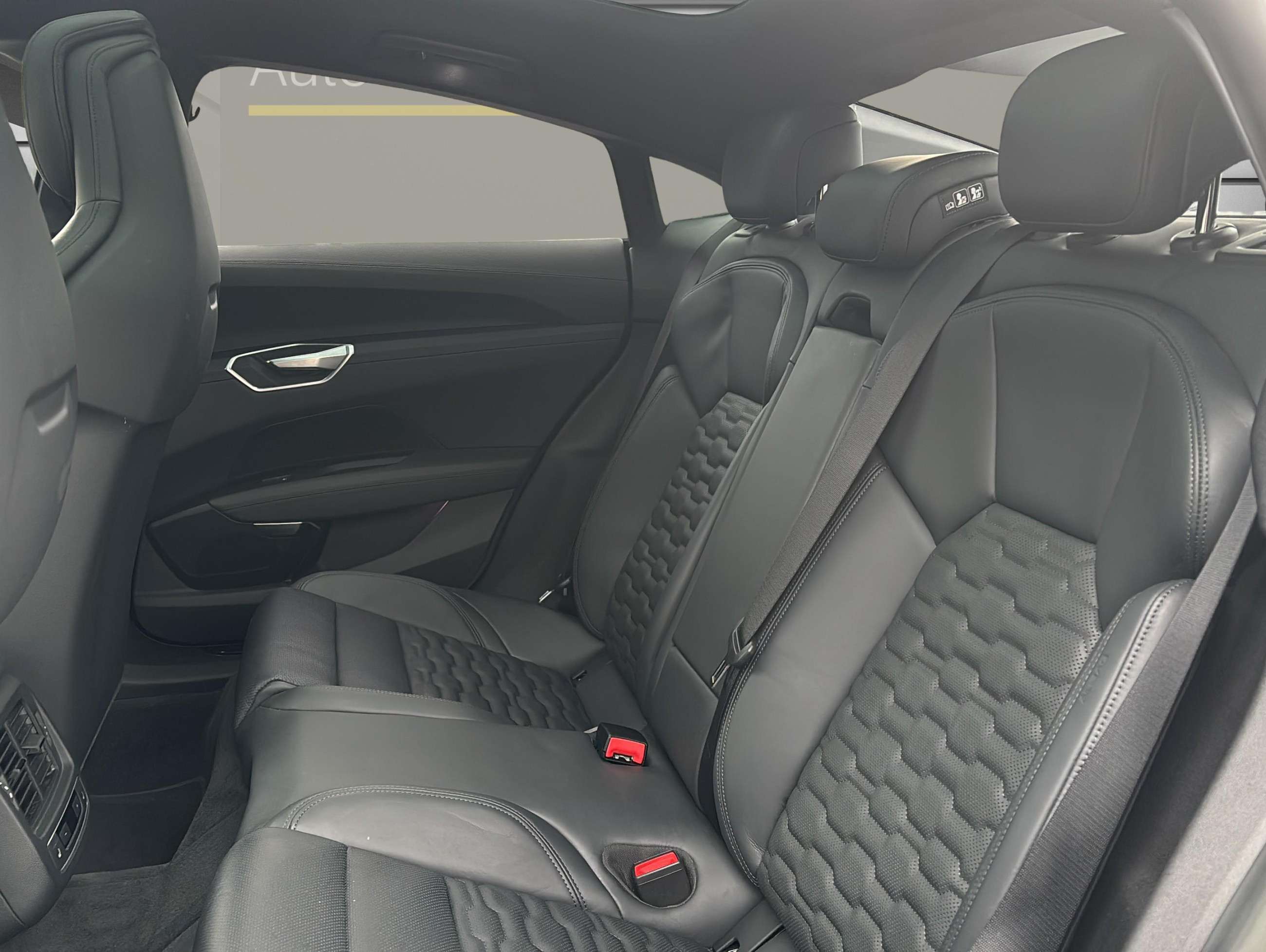 Fahrzeugbild eines Audi e-tron GT