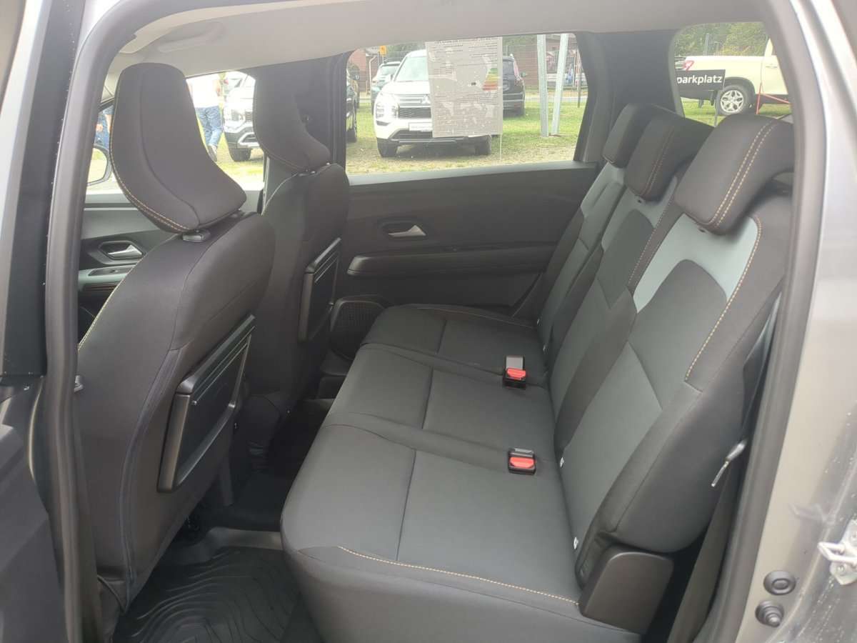 Fahrzeugbild eines Dacia Jogger