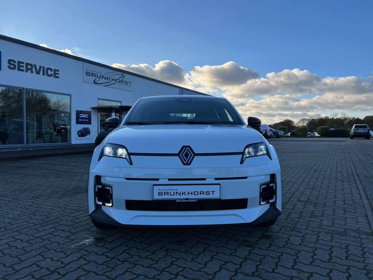 Fahrzeugbild eines Renault 5 E-TECH