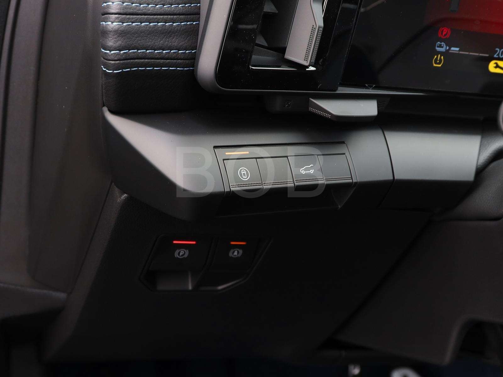 Fahrzeugbild eines Renault Scenic E-TECH