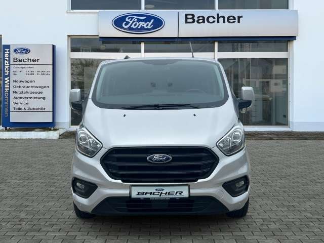 Fahrzeugbild eines Ford Transit Custom