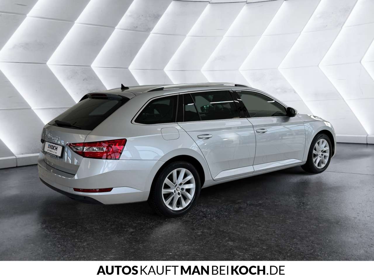 Fahrzeugbild eines Skoda Superb