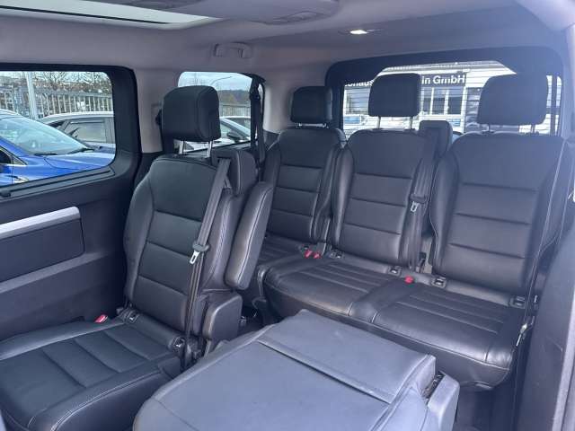 Fahrzeugbild eines Opel Zafira Life