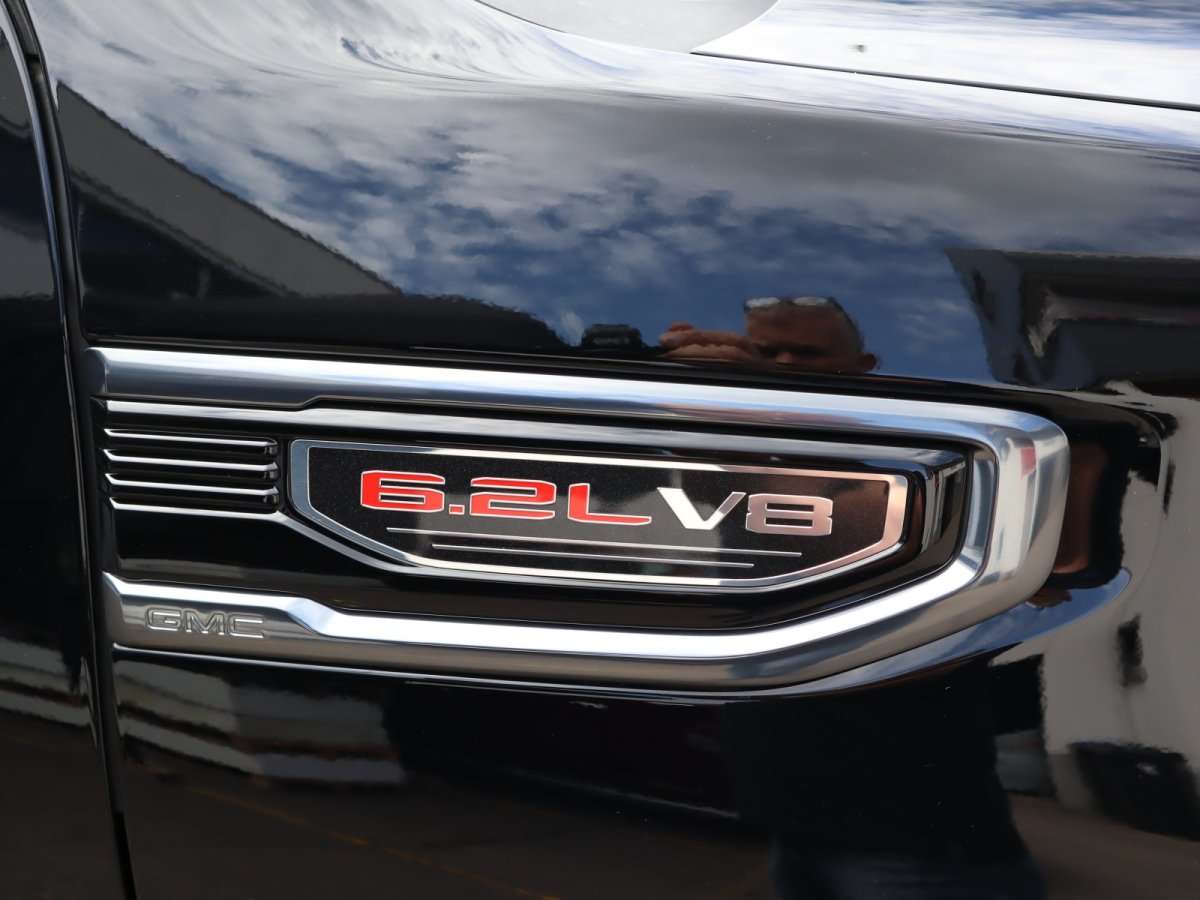 Fahrzeugbild eines GMC Sierra