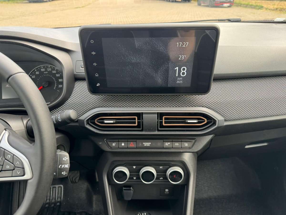 Fahrzeugbild eines Dacia Sandero