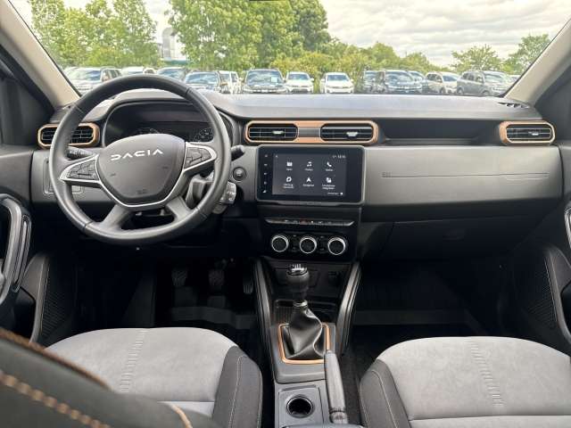 Fahrzeugbild eines Dacia Duster