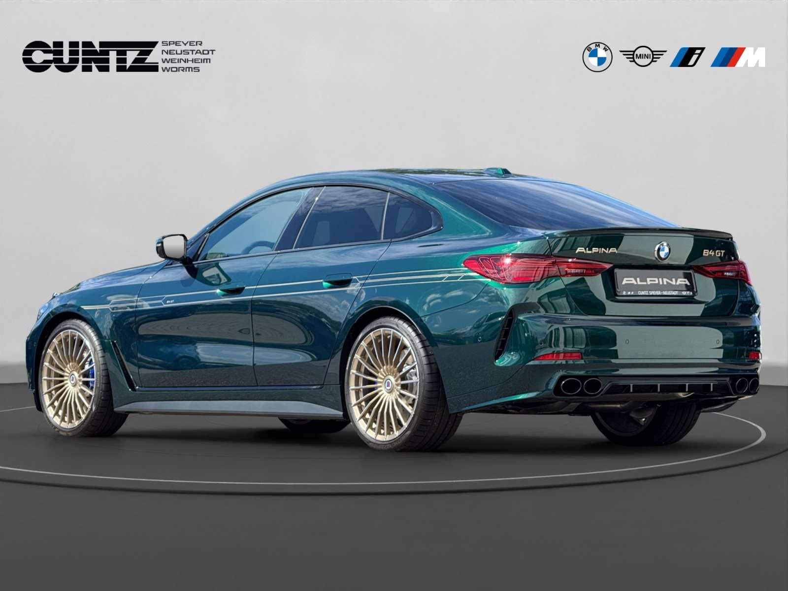 Fahrzeugbild eines Alpina B4