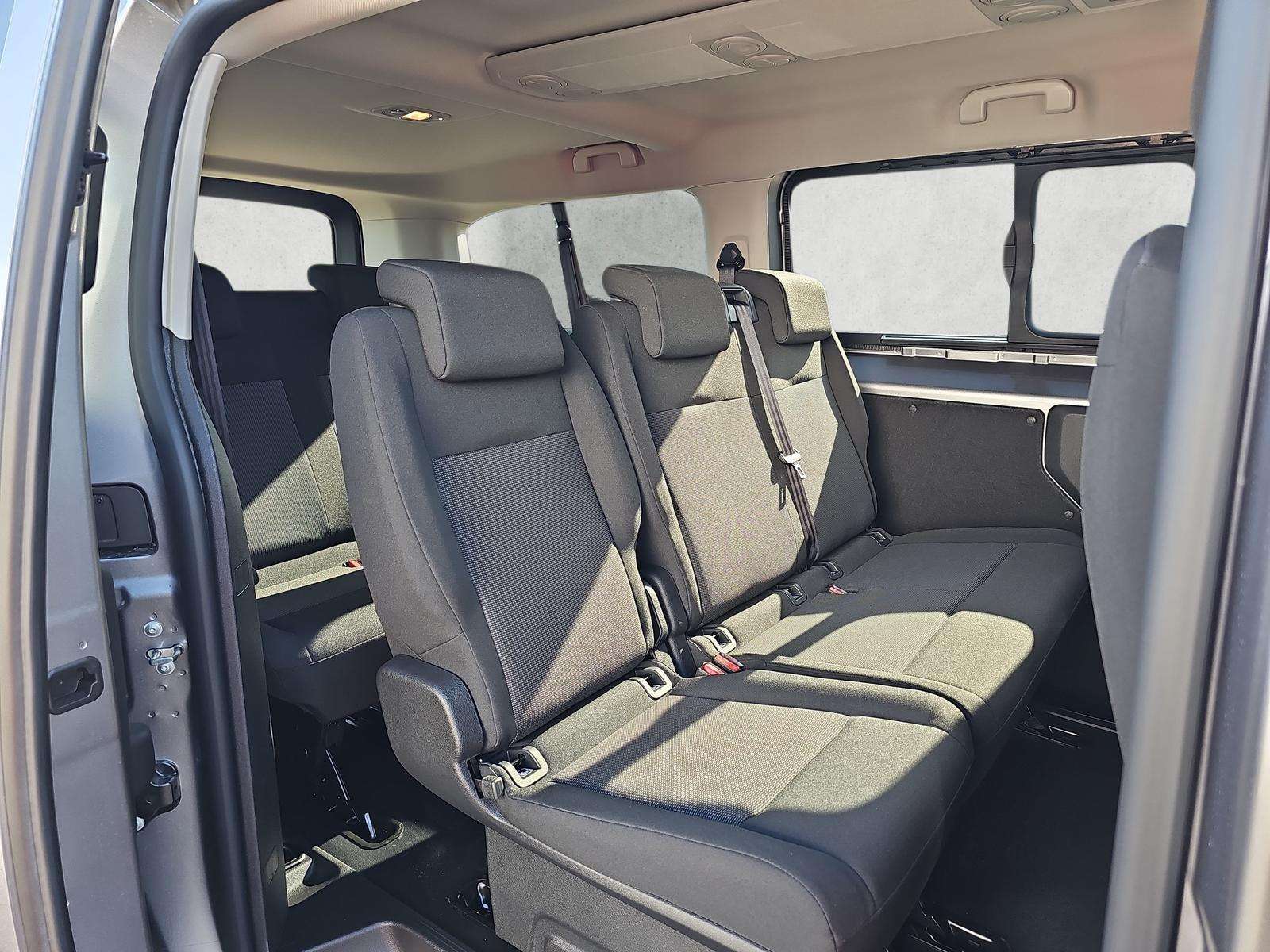 Fahrzeugbild eines Opel Vivaro