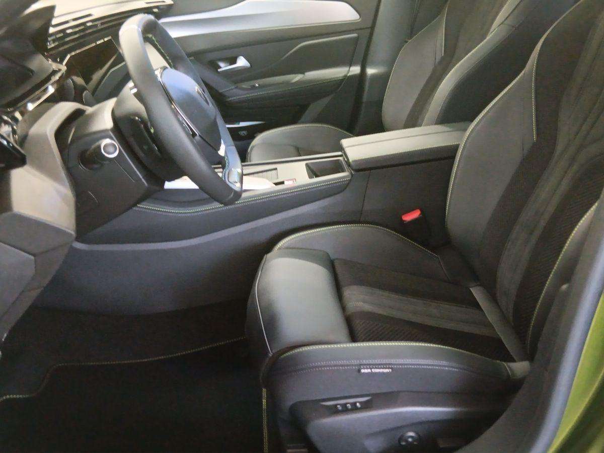 Fahrzeugbild eines Peugeot 408