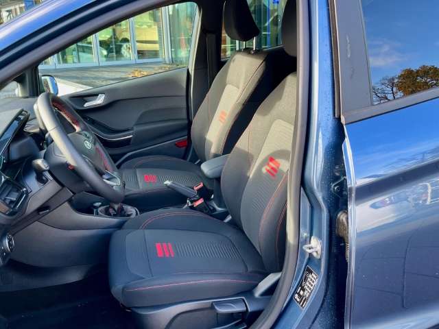 Fahrzeugbild eines Ford Fiesta