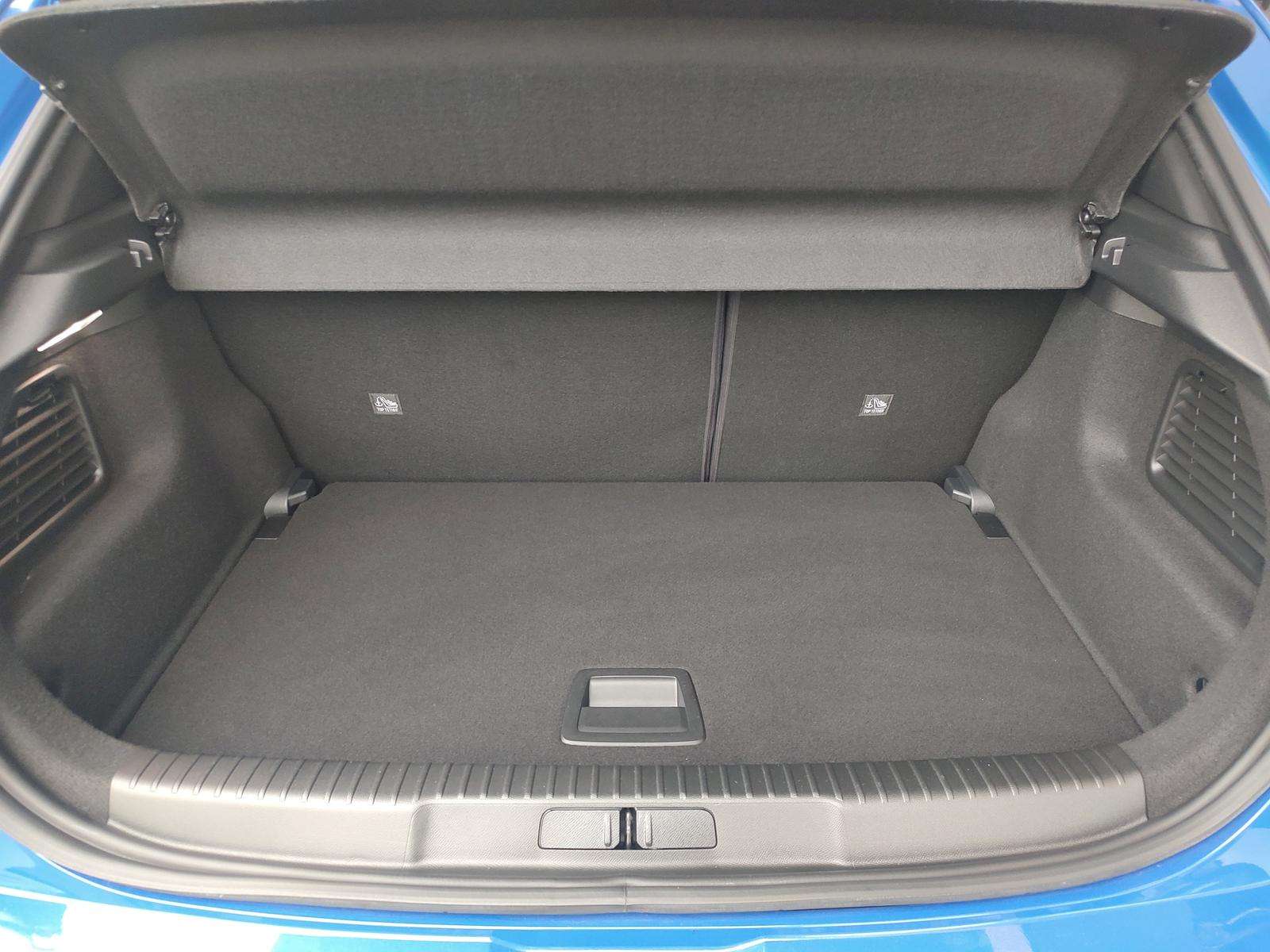 Fahrzeugbild eines Opel Mokka Electric