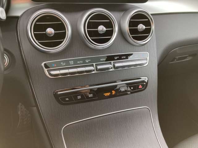 Fahrzeugbild eines Mercedes-Benz GLC