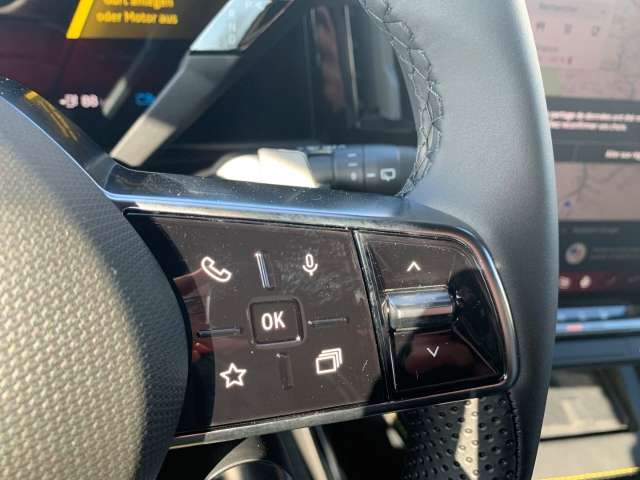 Fahrzeugbild eines Renault Scenic E-TECH