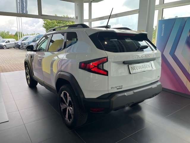 Fahrzeugbild eines Dacia Duster