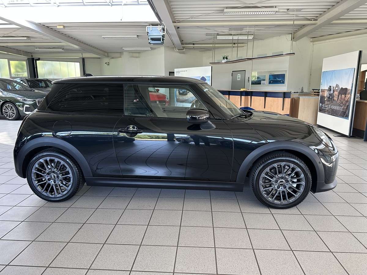 Fahrzeugbild eines MINI COOPER
