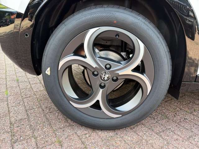 Fahrzeugbild eines Alfa Romeo Junior