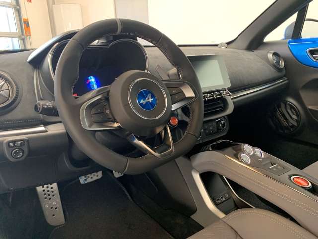 Fahrzeugbild eines Alpine A110