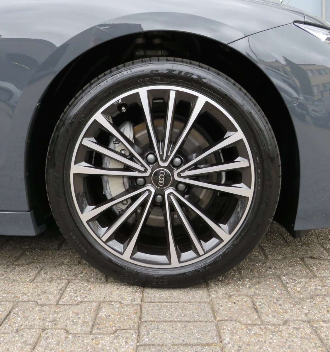 Fahrzeugbild eines Audi A6 e-tron