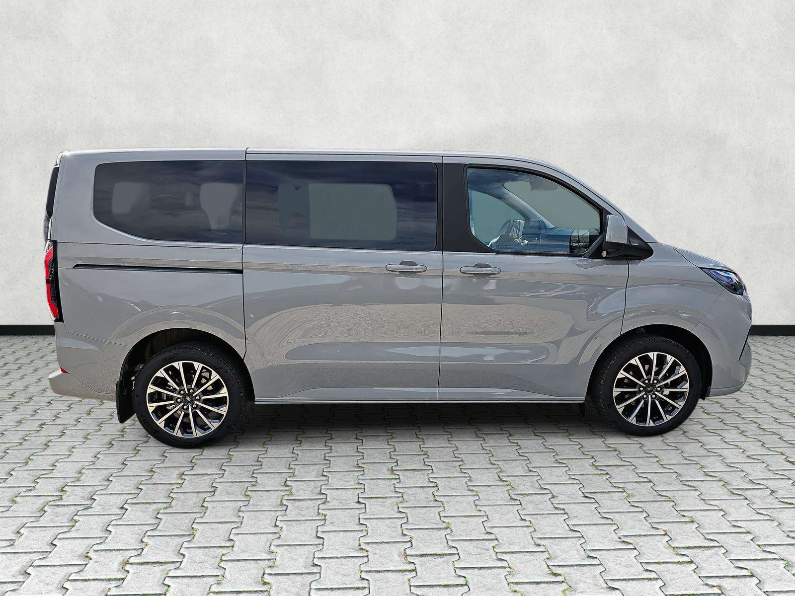 Fahrzeugbild eines Ford Tourneo Custom