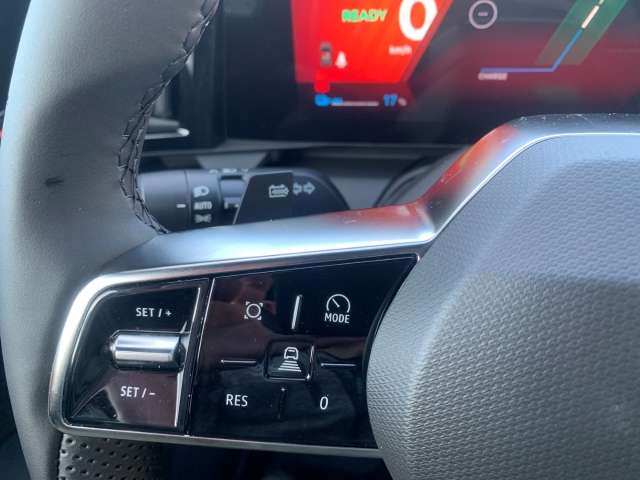 Fahrzeugbild eines Renault Scenic E-TECH