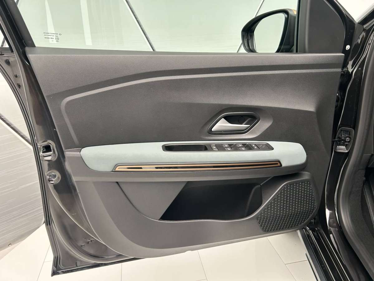 Fahrzeugbild eines Dacia Sandero