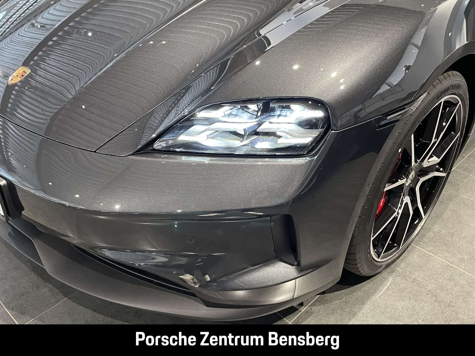 Fahrzeugbild eines Porsche Taycan