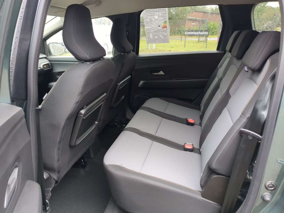 Fahrzeugbild eines Dacia Jogger