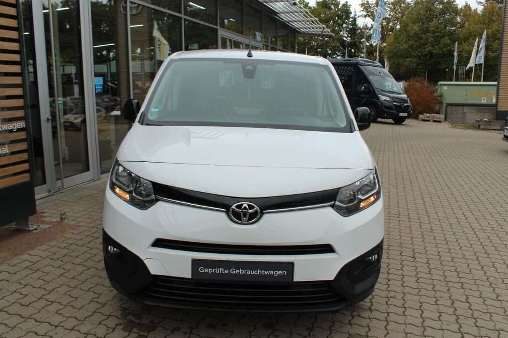 Fahrzeugbild eines Toyota Proace City