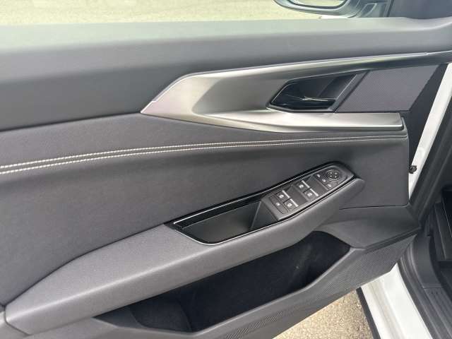Fahrzeugbild eines Renault Rafale