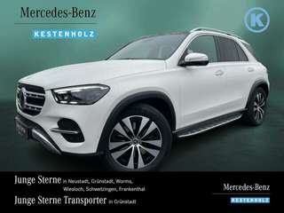 Schräge Frontansicht auf einen Mercedes-Benz GLE , freigestellt