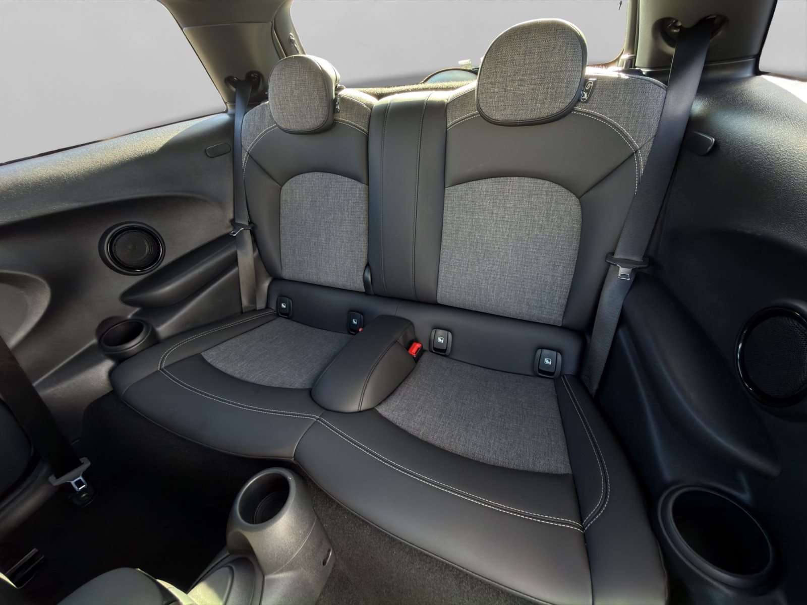 Fahrzeugbild eines MINI COOPER