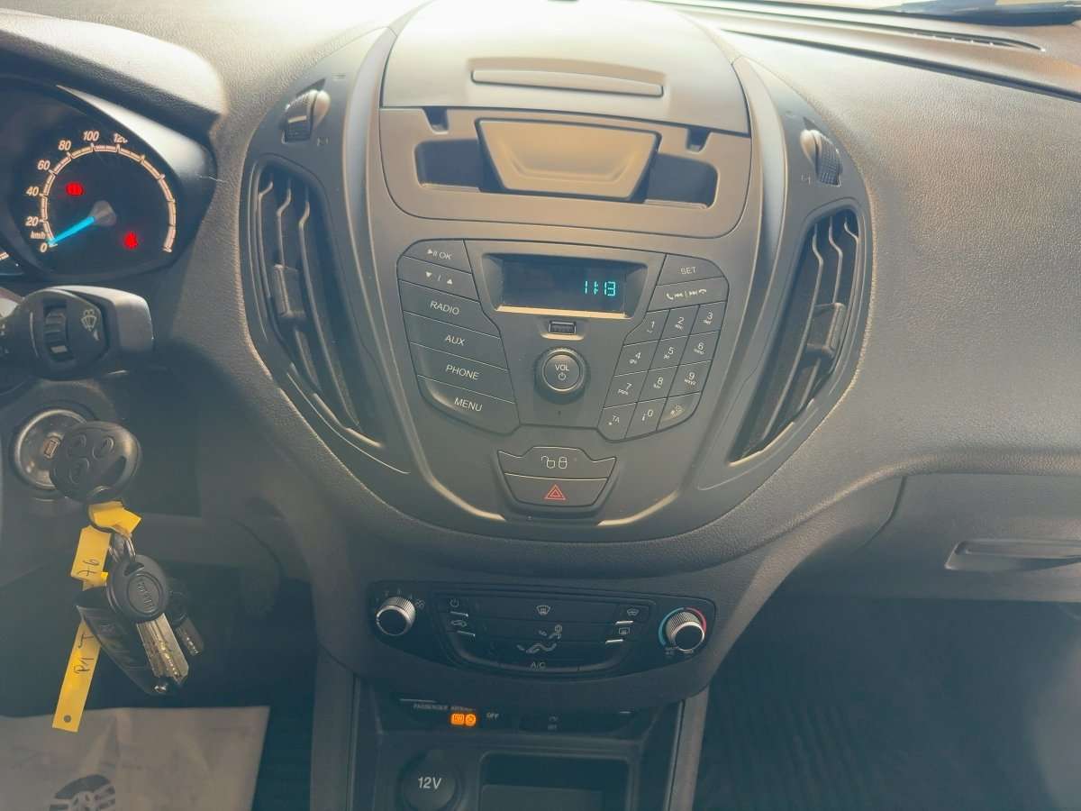 Fahrzeugbild eines Ford Transit Courier