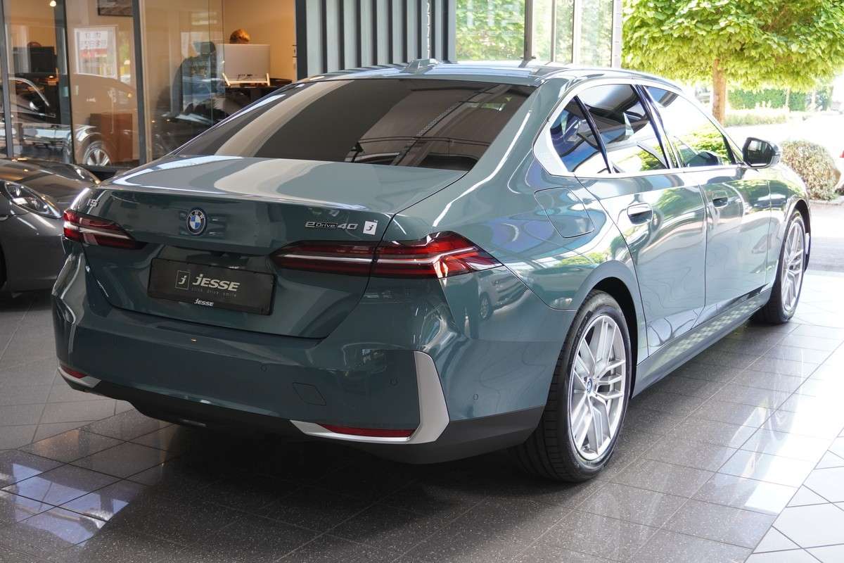 Fahrzeugbild eines BMW i5