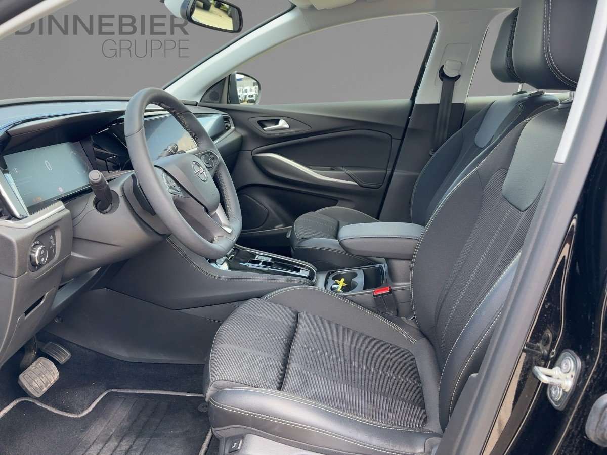 Fahrzeugbild eines Opel Grandland X