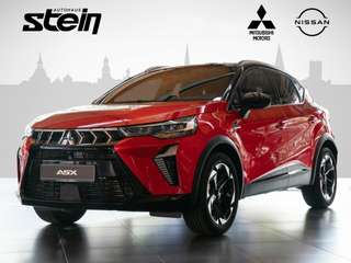 Schräge Frontansicht auf einen Mitsubishi ASX , freigestellt