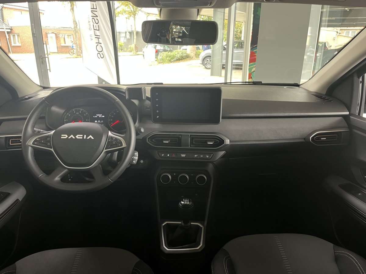 Fahrzeugbild eines Dacia Sandero