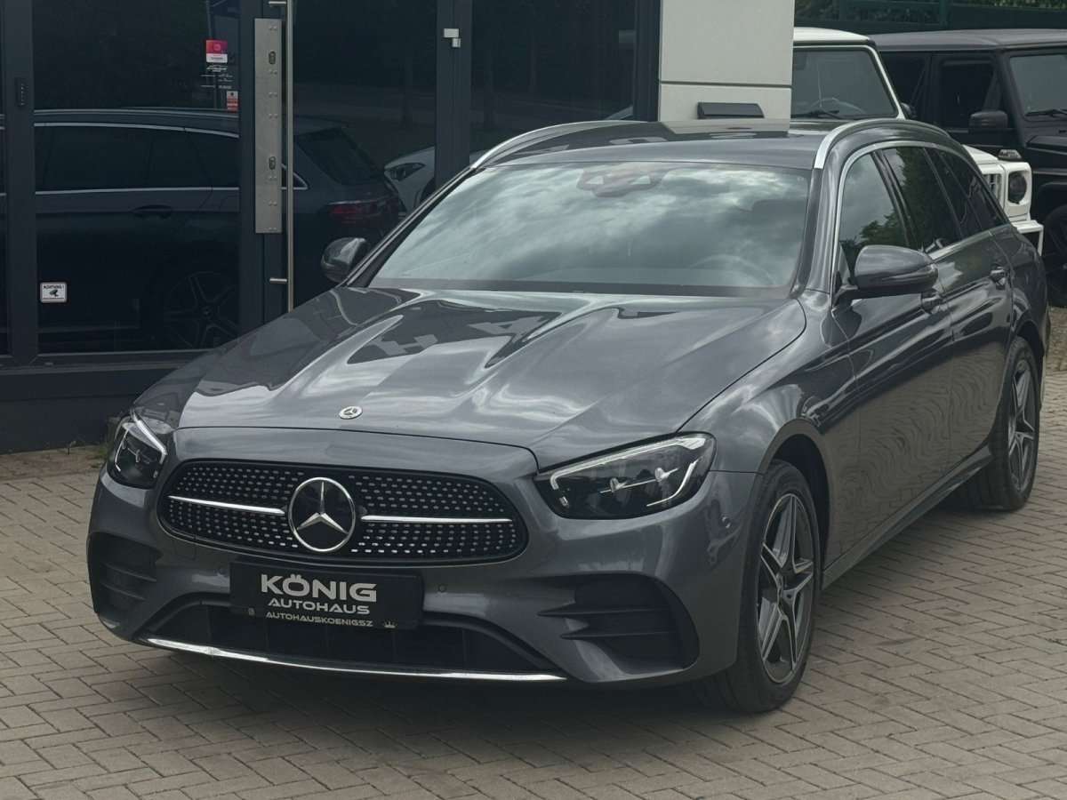 Fahrzeugbild eines Mercedes-Benz E-Klasse