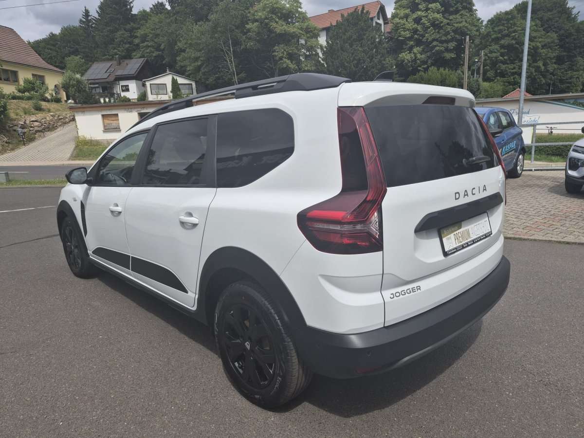 Fahrzeugbild eines Dacia Jogger