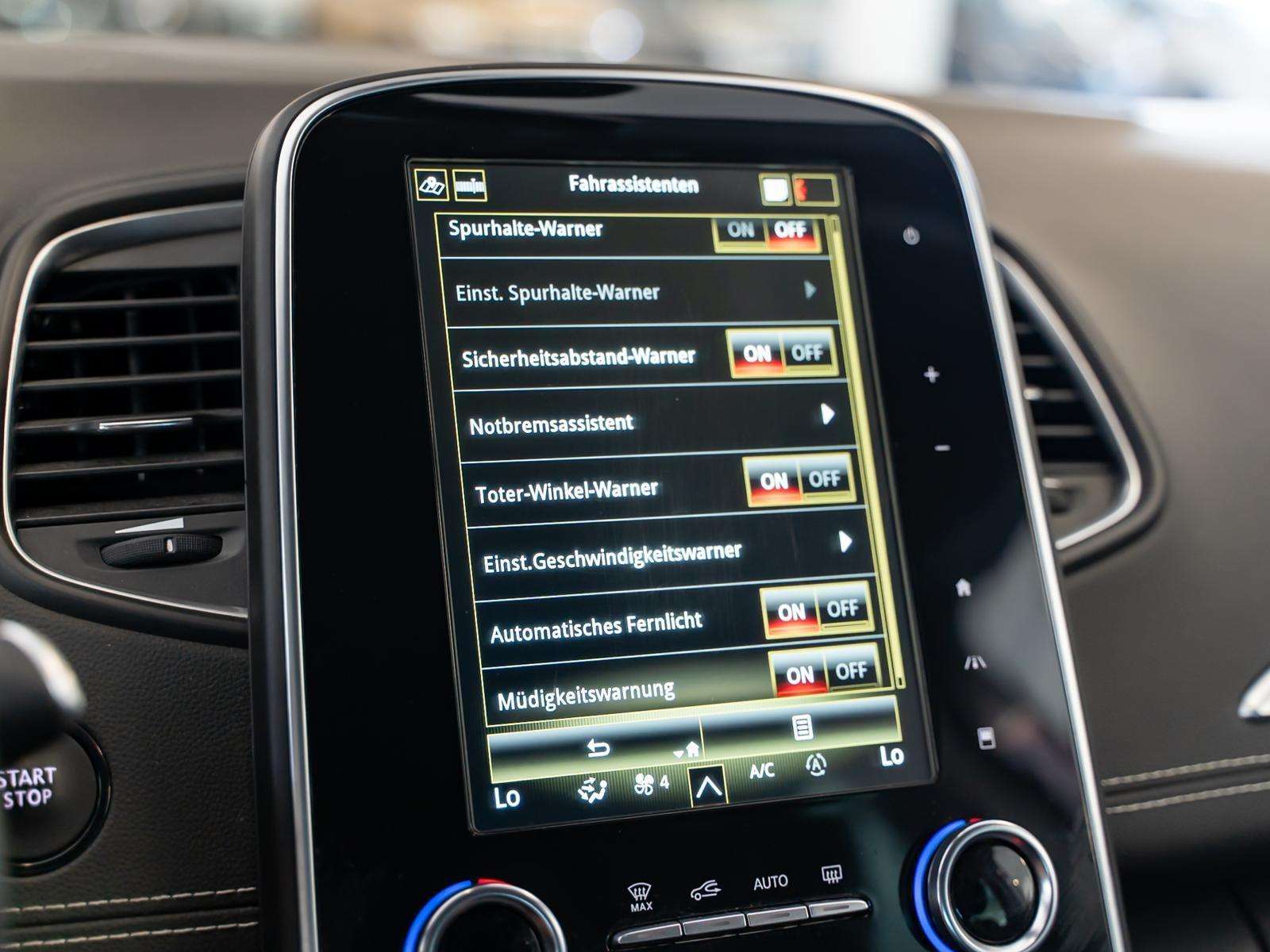 Fahrzeugbild eines Renault Scénic