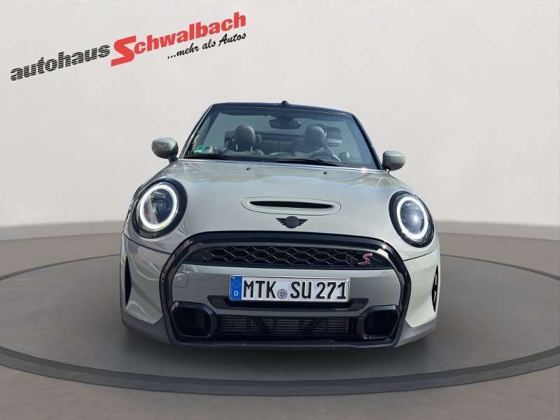 Fahrzeugbild eines MINI COOPER