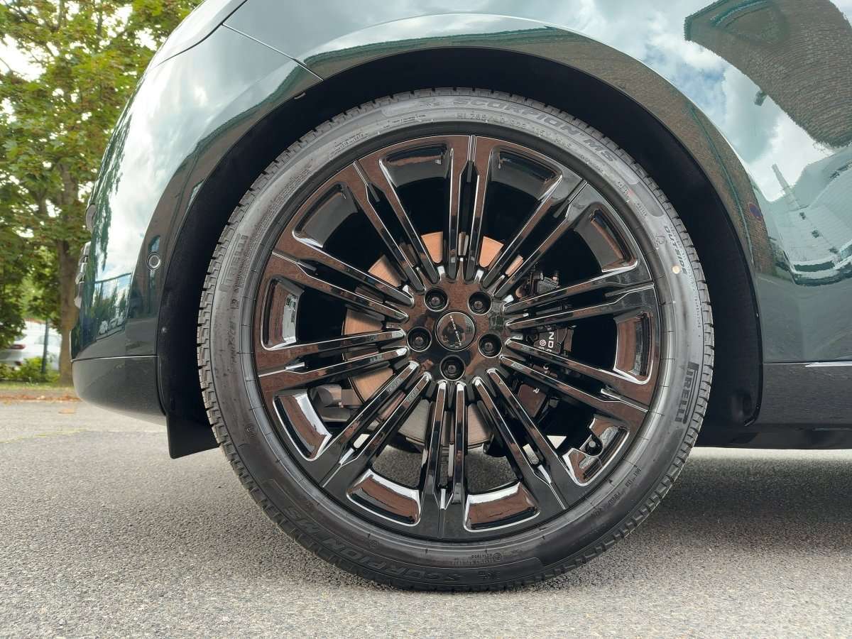 Fahrzeugbild eines Land Rover Range Rover