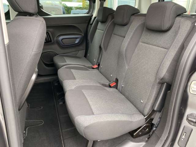 Fahrzeugbild eines Peugeot Rifter