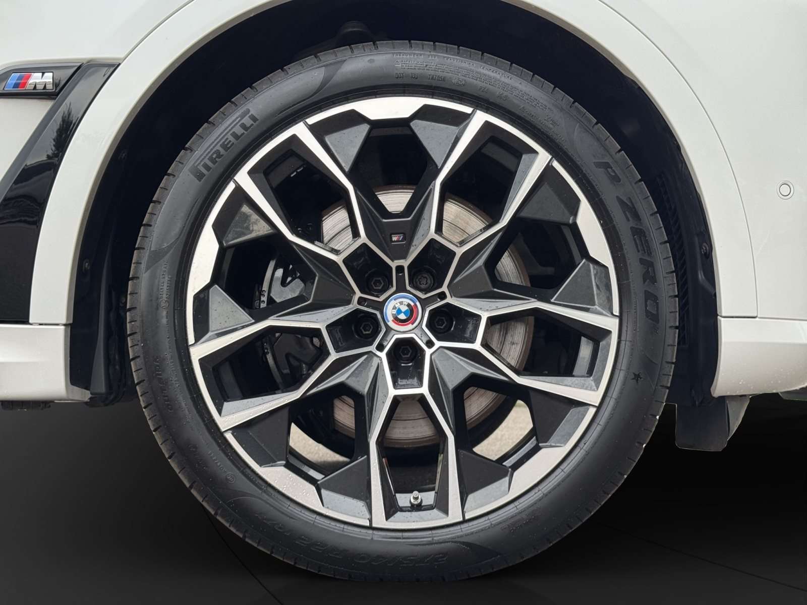 Fahrzeugbild eines BMW X7
